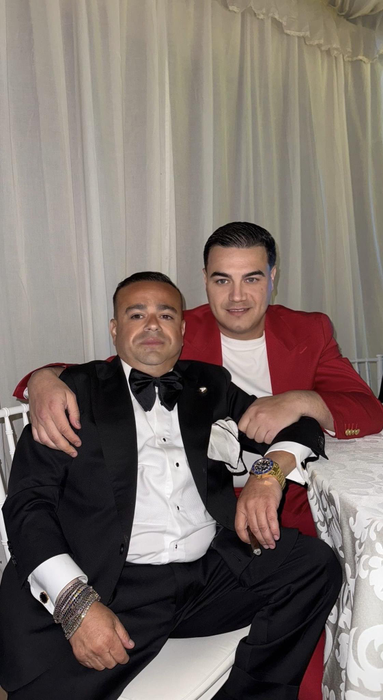 Bucurie mare în familia lui Adrian Minune: a venit pe lume într-o zi specială: ”Dumnezeul l-a trimis”