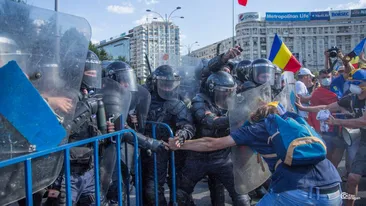 Directorul Filarmonicii Oltenia, mesaj uluitor pe Facebook, după mitingul diasporei: ”Merită măcar un glonț în cap!”