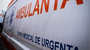 Situație șoantă! Doi migranți au fost călcați de un tractor. Bărbații au adormit într-un lan cu rapiță