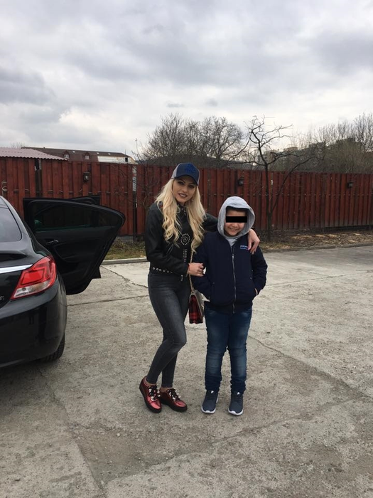 Nicoleta Guţă a scăpat de kilogramele în plus şi a ajuns de nerecunoscut