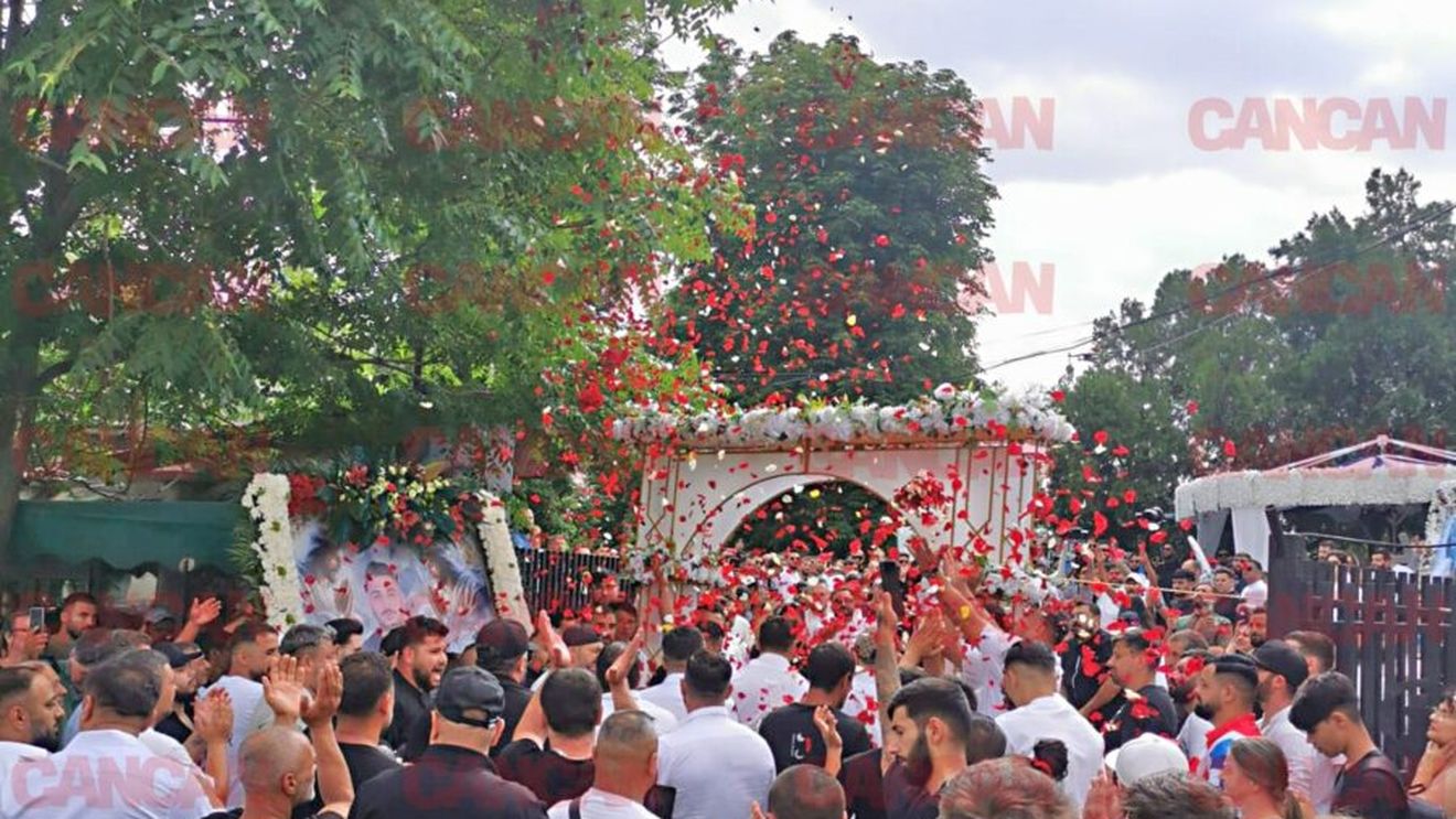 Gestul DUREROS pe care familia lui Ciprian Pian l-a făcut la intrarea în cimitir. Au vărsat lacrimi amare şi…