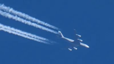 Un avion american de realimentare KC-135 Stratotanker s-a prăbuşit în Irak