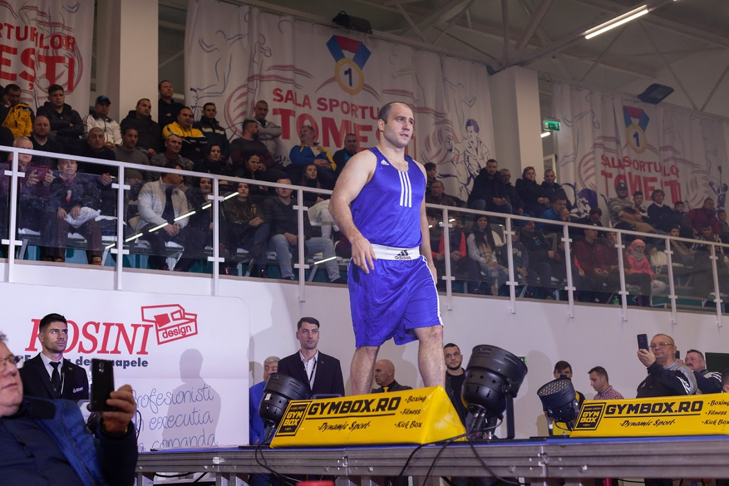 Mihai Nistor s-a săturat de sărăcia din boxul amator
