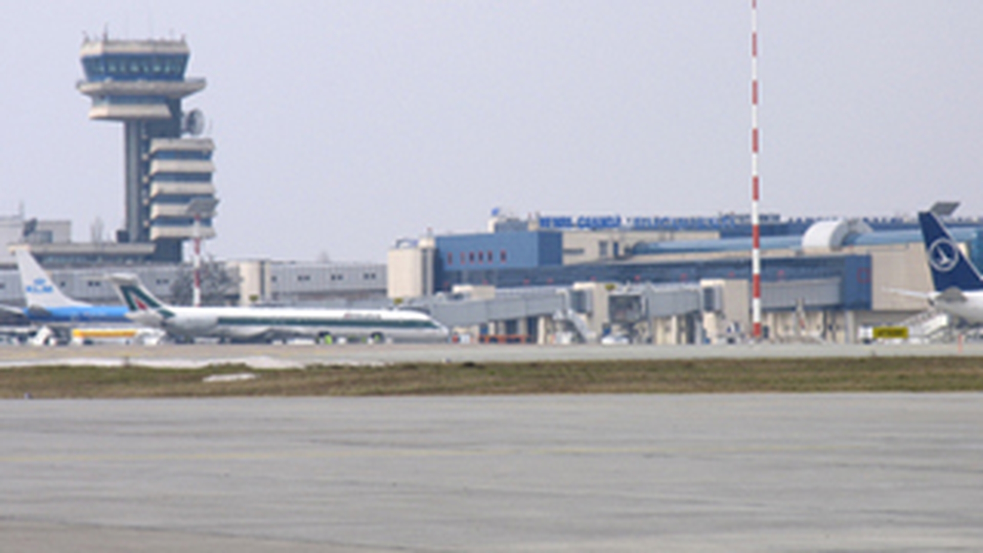 Un avion privat a aterizat de urgenta pe Aeroportul Otopeni!