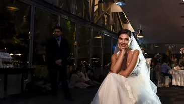 Nuntă surpriză! Alina Puşcaş, într-o rochie de mireasă spectaculoasă