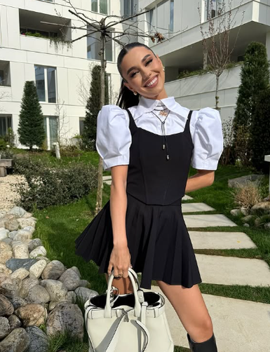 Mira și Levi Elekes, casă nouă! Fanii au fost impresionați de bucătăria neagră și dressingul uriaș