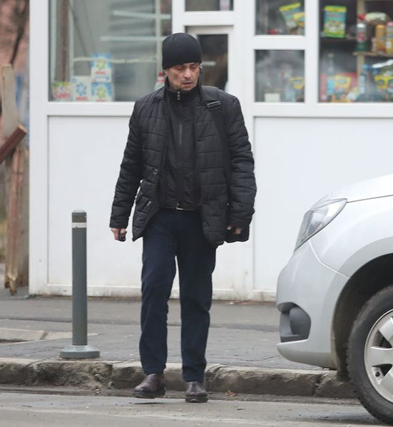 Celebrul “Portocală” nu se predă! E acuzat că a terorizat ”la șpriț” localnicii dintr-o comună prahoveană