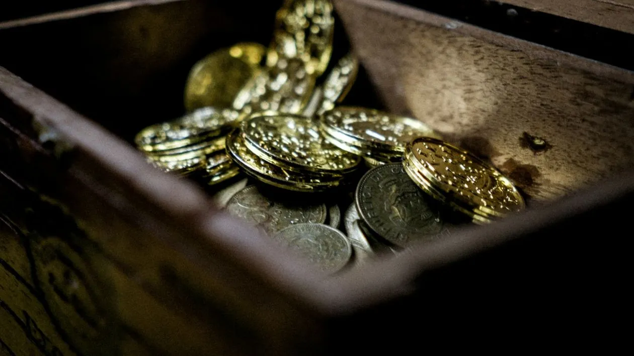 S-au apucat să renoveze bucătăria și au dat de o avere estimată la 35.000 de lire. Povestea fabuloasă a unei familii peste care norocul a dat în cel mai neașteptat mod