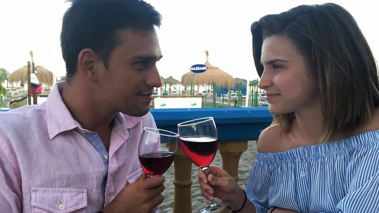 CRISTINA CIOBĂNAŞU şi VLAD GHERMAN, unul dintre cele mai solide cupluri de la noi! Tânărul a arătat tuturor verigheta:”Încătuşaţi pe viaţă“