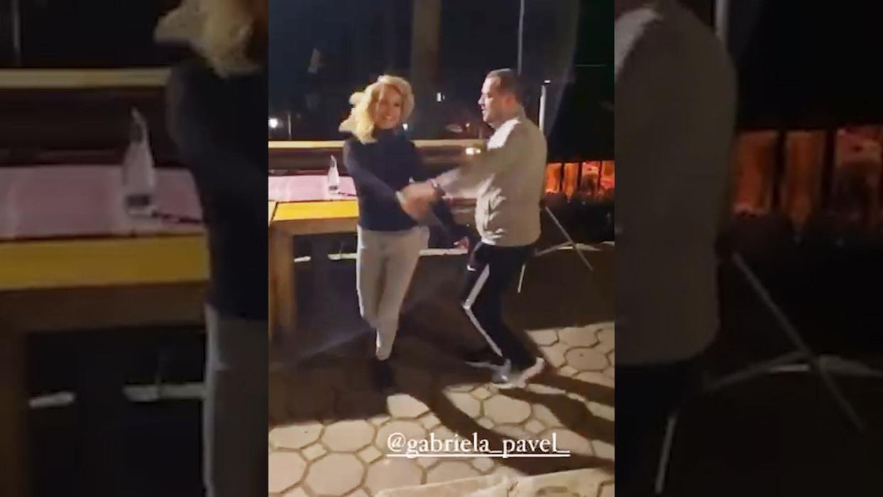 Vasile Geambazi și iubita, mișcări spectaculoase pe ringul de dans (SURSA FOTO: CANCAN.RO)