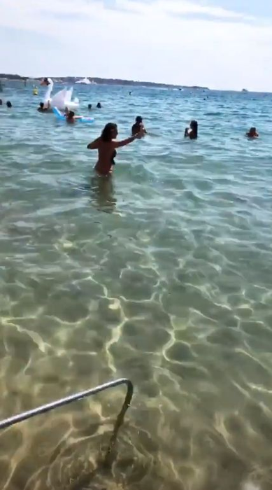 Bianca Drăgușanu, cu un bărbat misterios într-o vacanță de lux!