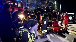 Detalii cutremurătoare ies la iveală după ce 6 persoane au murit și 100 au fost rănite într-un club din Italia