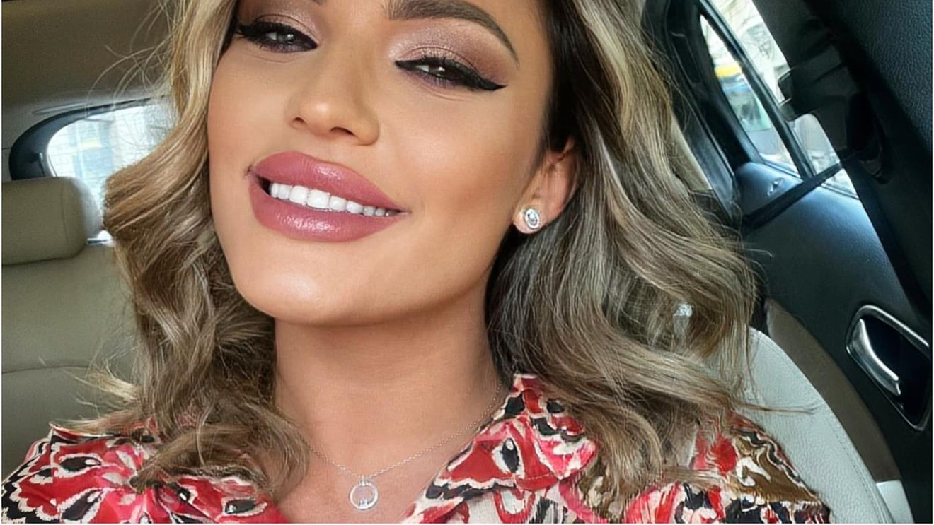 Au făcut botezul în secret! Diana Enache și-a creștinat fiica. FOTO