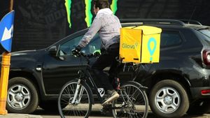 Câți bani poți să primești, de fapt, de la Glovo, dacă un restaurant ți-a greșit comanda sau îți lipsesc produse