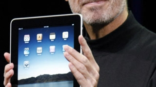 Apple costa de doua ori mai mult decat Romania! Compania a fost listata la bursa cu 400 de miliarde de dolari, PIB-ul Romaniei valoreaza 160 de miliarde