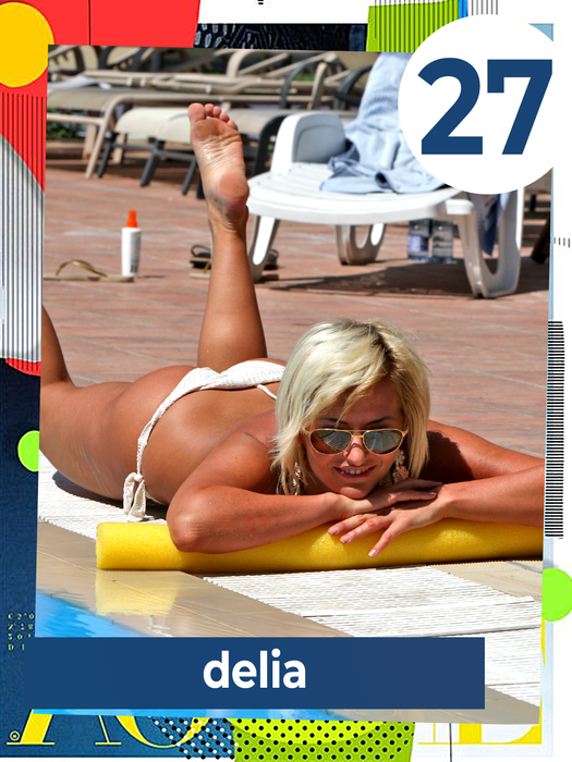 Top 30 sexy-vedete „prinse” în „buza” mării sau pe marginea piscinei