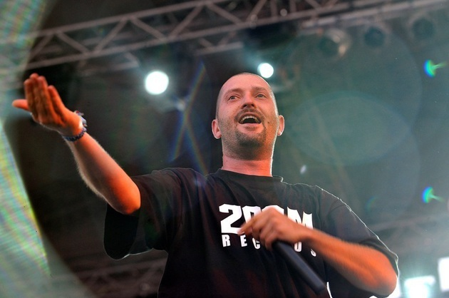 Cheloo face adevărate show-uri la concertele pe care le susţine