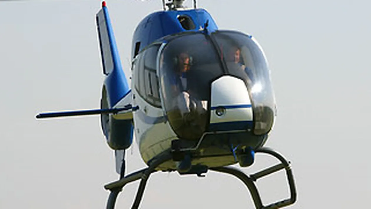 Un mort si trei disparuti dupa ce un elicopter al politiei s-a prabusit intr-un lac din Austria