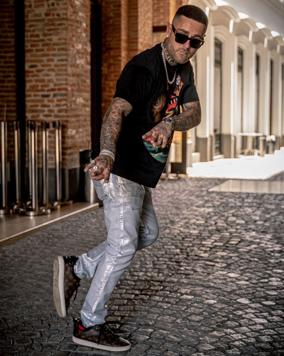 Tj Miles a dat-o de gard / (Sursa: Instagram)
