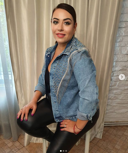 Oana Roman: ”M-a bătut cu cureaua și m-a închis în cămară!” Ce s-a întâmplat după Revoluție