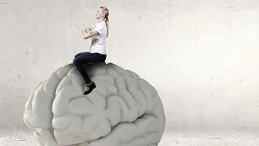 Ce se intampla in creierul tau atunci cand consumi alcool. S-ar putea sa renunti la cocktailuri in favoarea smoothie-urilor!