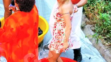 Pamela de Romania, luata pe sus de Moldoveanu la culesul strugurilor! A incercat sa o dezbrace in camp