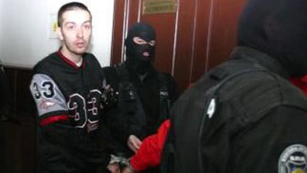 Solidaritatea fostilor puscariasi! Sisu sare in apararea pictorului de la “Romanii au talent”