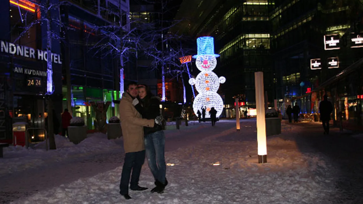 Roxana Ilie si logodnicul au sarbatorit un an de iubire la Berlin