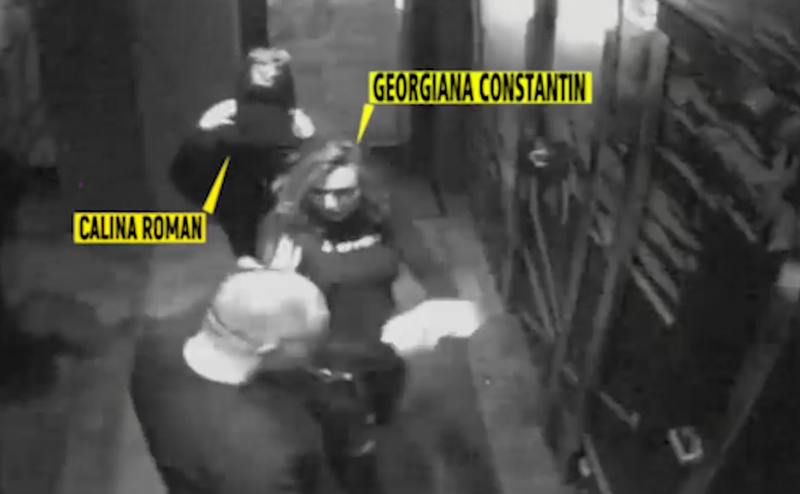 Georgiana Constantin îi cere explicații bodyguardului pentru evacuare
