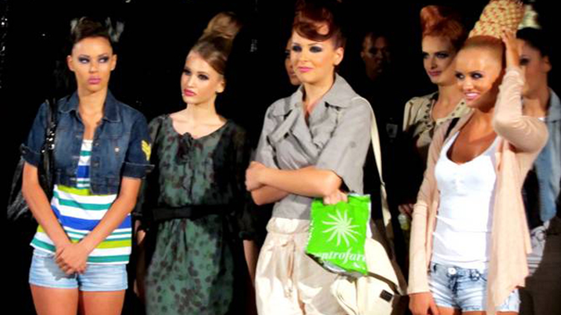 Fetele de la Next Top Model s-au imbatat crita! Unele au vomitat, altele nu erau in stare sa scoata doua cuvinte in fata lui Botezatu