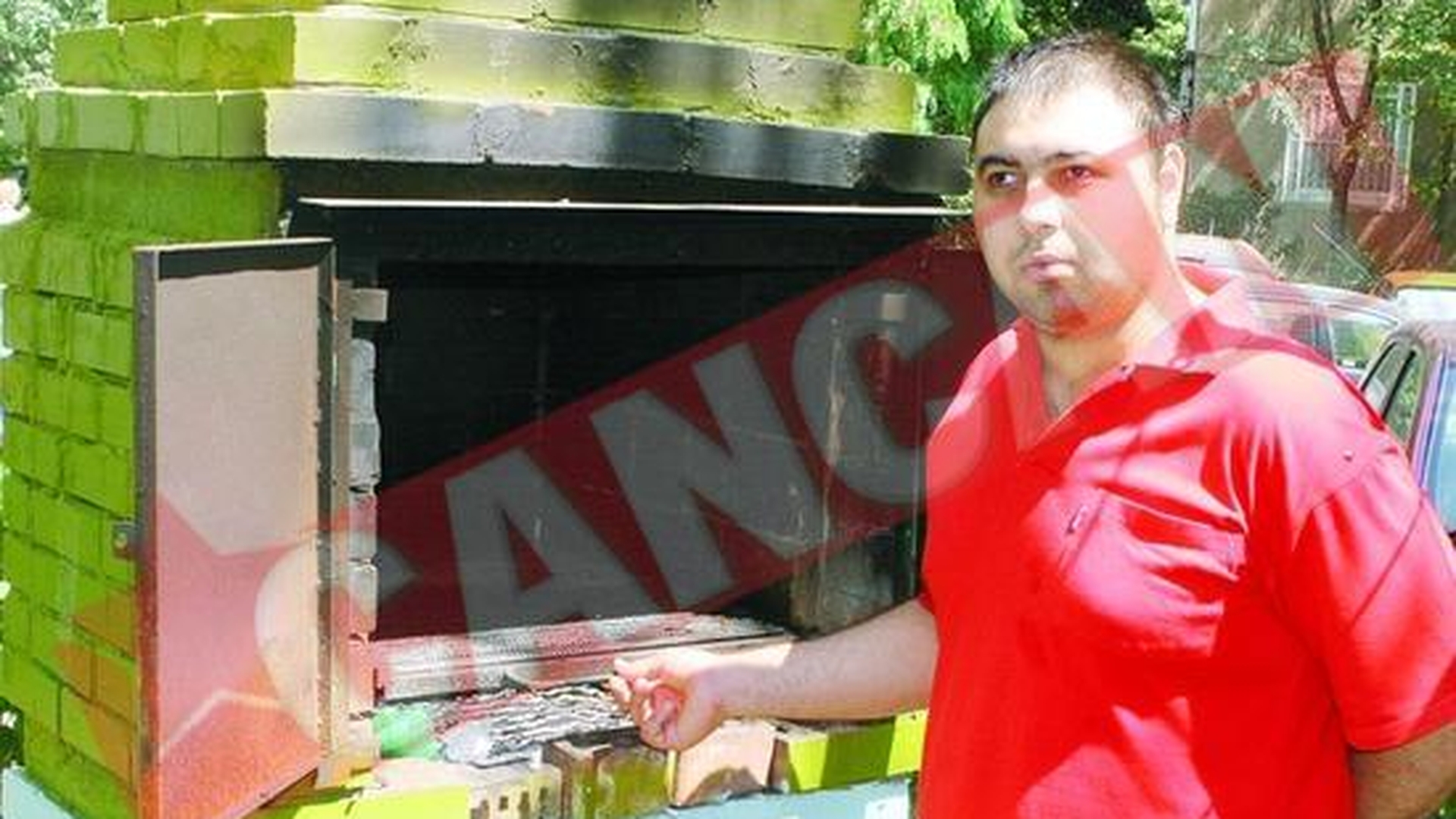 Si-au construit un gratar in fata blocului