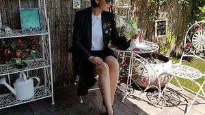 Andreea Marin, sexy la piscină! Cum arată vedeta la 42 de ani în costum de baie
