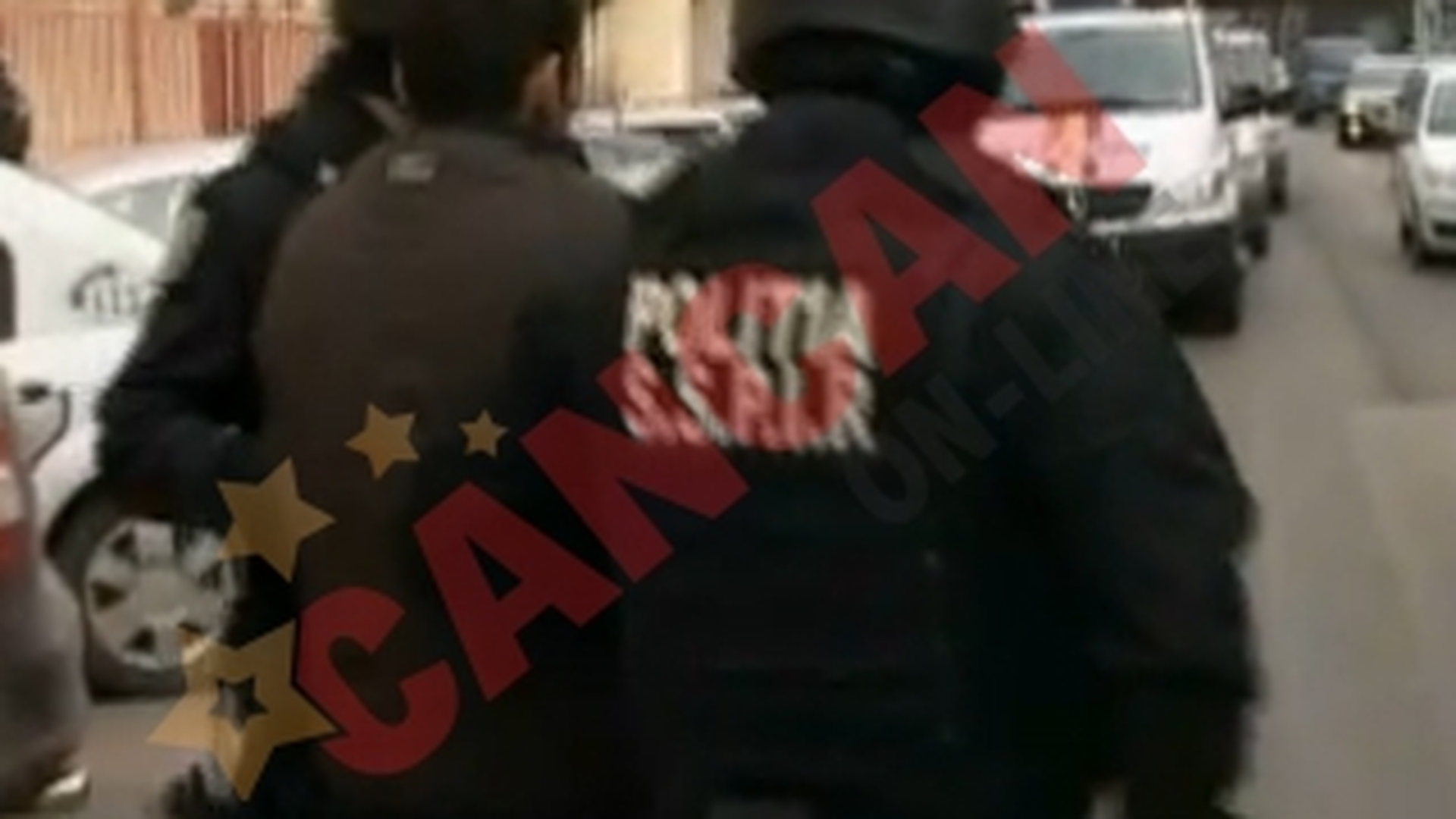 Ucigasi paziti de o "armata" de mascati! Crima la comanda reconstituita la Glina
