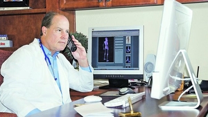 Medicii de familie isi vor consulta pacientii telefonic