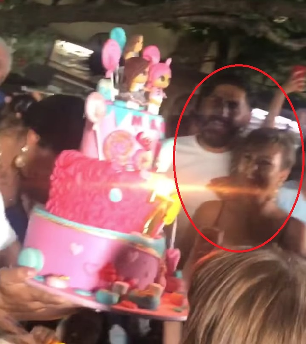 Imaginile momentului în showbiz! Connect-R și Misha, filmați în ipostaze tandre la 1 an de la anunțul divorțului! Andra i-a dat de gol