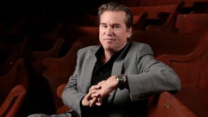 Val Kilmer revine pe marile ecrane, la un an de la moartea sa. Producătorii au folosit inteligența artificială pentru a-l include într-un nou film
