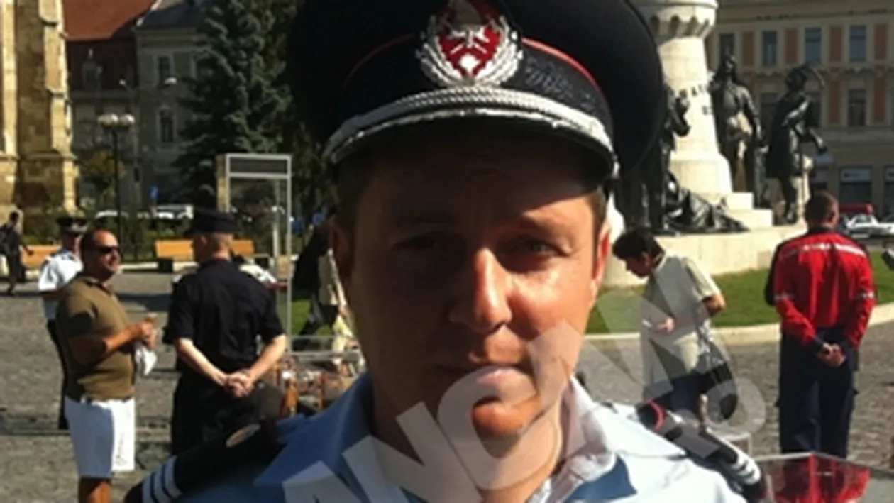 Un pompier din Cluj este pasionat de miniaturi. Are 300 de masinute de pompieri!