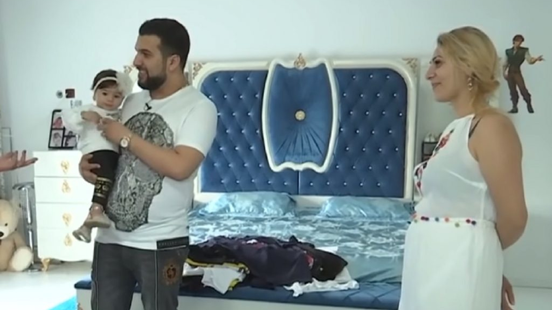 Lambada, soţia lui Tzancă Uraganu, a născut! De ce a lipsit manelistul de la spital