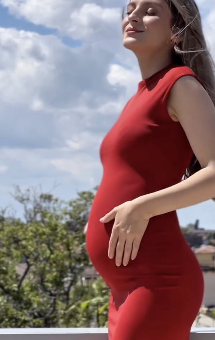 Bucurie mare la Chefi la cuțite! Fosta concurentă de la Antena 1 e însărcinată pentru a doua oară