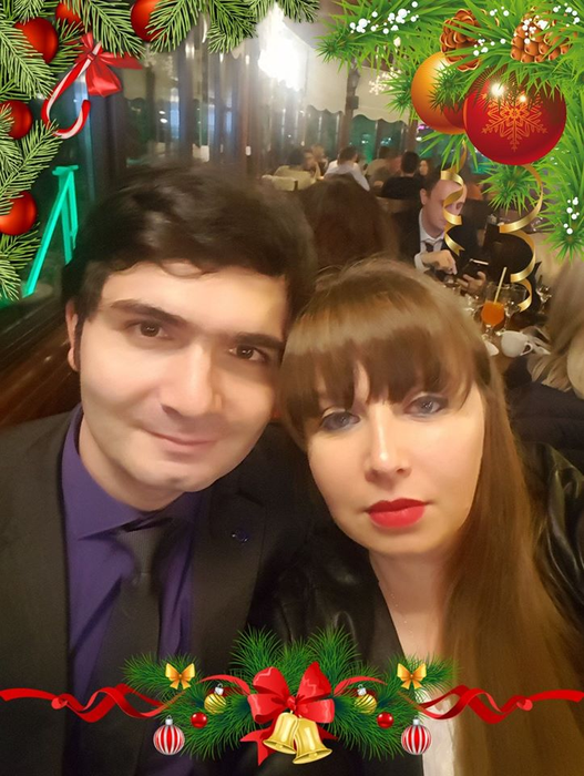 Pe el îl știe toată România, dar să vezi cum arată iubita lui Bogdan, interpretul pentru surdo-muți al conferințelor de presă MAI