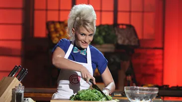 Blonda de la MASTERCHEF vrea să pozeze GOALĂ in revistele pentru barbati!