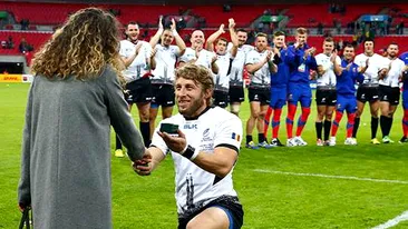 În 2015, imaginile cu rugbyistul român au făcut înconjurul planetei. A cerut-o de soţie pe celebrul Wembley, iar acum...