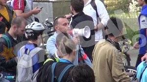 Adevarata fata a marsului biciclistilor! Liderul manifestantilor s-a lasat condus mai mult de hormoni decat de idealuri