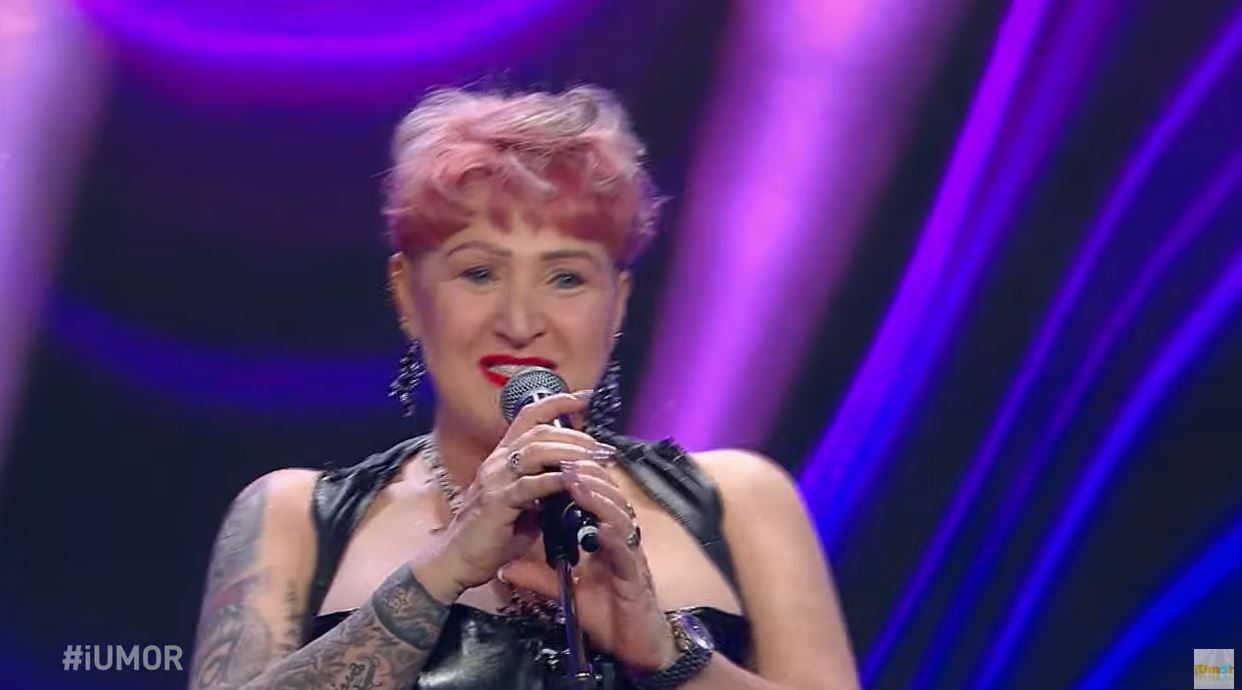 Scene halucinante la iUmor! Violeta Niculae a renunțat la lenjerie, și-a introdus o trompetă în zona intimă și a cântat. Jurații au fost uimiți: “Nu există așa ceva pe Pământ!”