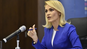 Ce a postat Gabriela Firea pe Facebook după ce a trecut Guvernul Orban