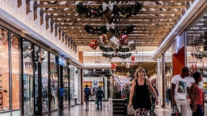 Ce mall-uri sunt deschise de Paște 2026. Unde poți merge chiar pe 12 aprilie
