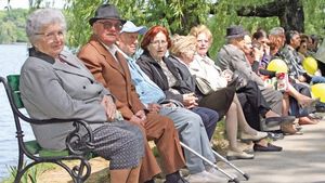 Veşti bune pentru pensionari! Pensiile majorate vor ajunge înainte de Paşte. Cât de mult vor creşte