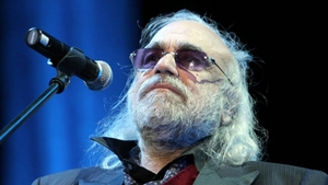 Doliu in lumea muzicala! A murit Demis Roussos