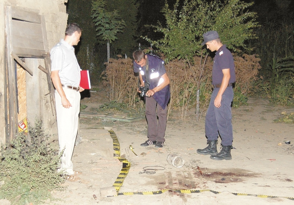Pirotehniştii anchetează o explozie suspectă