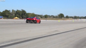 VIDEO! Accident spectaculos cu un Lamborghini! A apasat pedala la maxim si a ajuns in lac